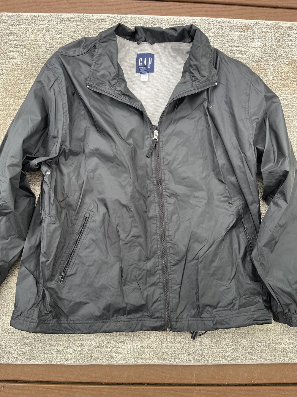 Black GAP Y2K style full-zip nylon jacket Size XL